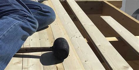 Cómo evitar que se tuerza la madera de pino MADERIA es