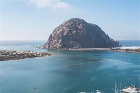 Morro Rock California Destinasi Wisata Yang Menawan Di Benua Amerika