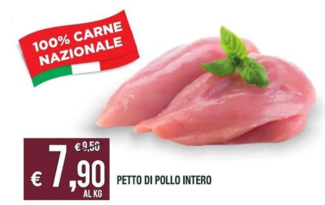 Petto Di Pollo Intero Offerta Di Banco Fresco