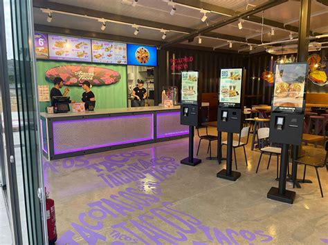 Taco Bell Inaugura Su Primer Freestanding Construido Con Contenedores