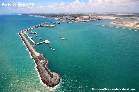 Porto de Suape entre os municípios de Ipojuca e Cabo de Santo