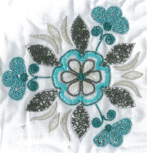 Broderie au crochet de Lunéville réalisée par Claire élève à Quimper