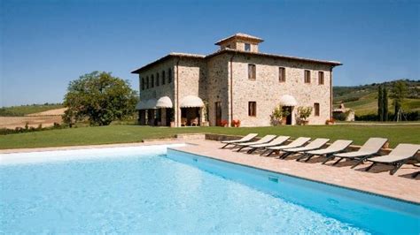 77 top luxury villas with pool – Holiday rentals in Italy