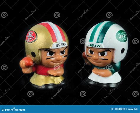 49ers Vs. Jets Lil Teammates Toys Editorial Image - Image of helmet ...