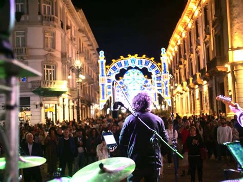 Ferragosto Comincia Il Conto Alla Rovescia Tra Fede Luminarie E