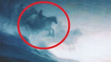 3 Minutes Ago Unexplainable Things In The Sky Caught On Camera Youtube