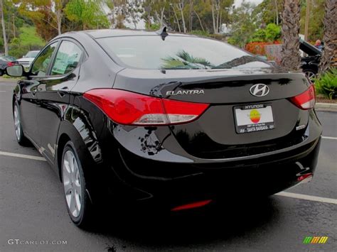 Hyundai Elantra Black Photo Gallery #7/7