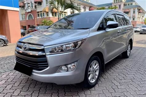 Cuma Dijual 200 Jutaan Mobil Bekas Toyota Kijang Innova Reborn Tahun