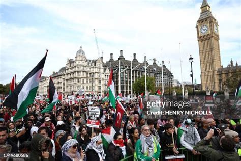 16,481 Hamas Movement Flag Stock Photos, High-Res Pictures, and Images ...