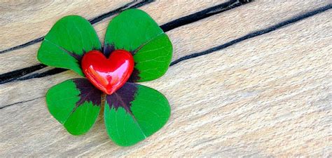 листик удача сердце | Heart images, Heart shapes, Love heart
