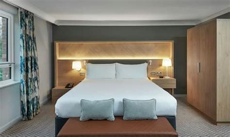 Guest, Suite & Executive Rooms | Hilton Cobham | United Kingdom