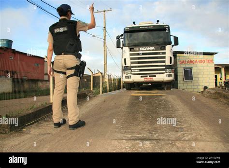 Eunapolis Bahia Brazil May 6 2009 Federal Highway Police Officer