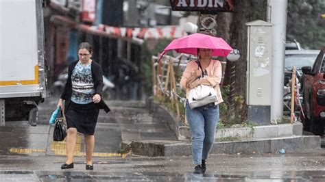 Meteoroloji den İstanbul dahil birçok il için sağanak uyarısı