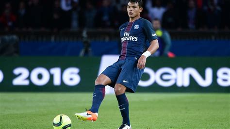 Mercato Psg Barcelone Aurait Tranch Pour Thiago Silva