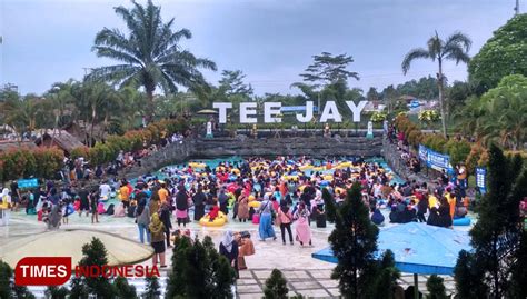 Mall Asia Plaza Dan Tee Jay Water Park Tasikmalaya Dipadati Ribuan