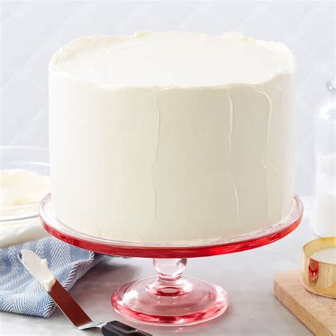 How To Make Vanilla Swiss Meringue Buttercream Frosting Wiltons