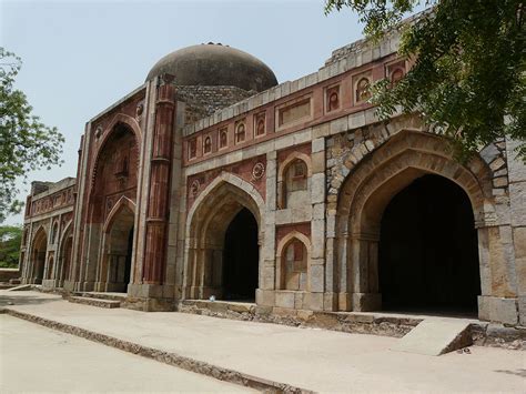 5 Things To Do In Mehrauli, Delhi | Curly Tales