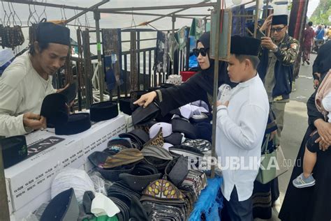 Berkah Resepsi Puncak Satu Abad Nu Bagi Pedagang Republika Online