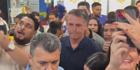 Esperando O Golpe Bolsonaro Transferiu R 800 Mil Aos Eua Aqui Notícias