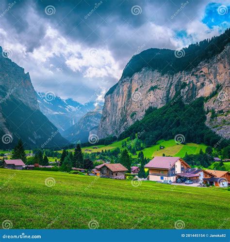 Famous Alpine Valley and Charming Village, Lauterbrunnen, Switzerland ...