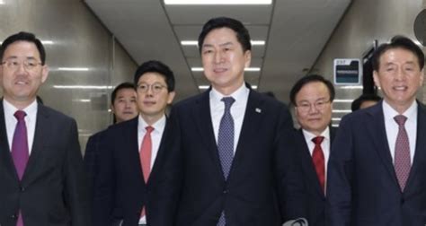 韓国与党の新代表「過去は変えることができないが未来は変えられる。韓日関係の未来を新たに記すべき」 News Everyday