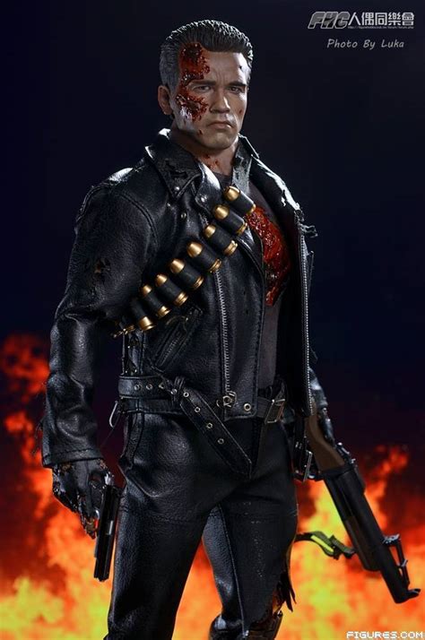 Home Hot Toys Dx13 Terminator 2 Battle Damaged T 800