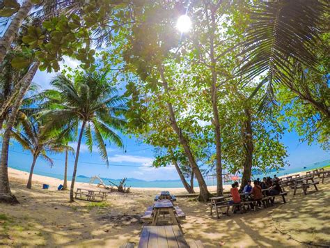 Atraksi Pantai Mimiland