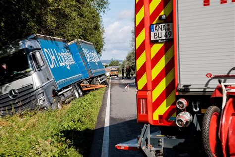 Wieder Freie Fahrt B Zwischen Annaberg Und B Renstein Nach Unfall