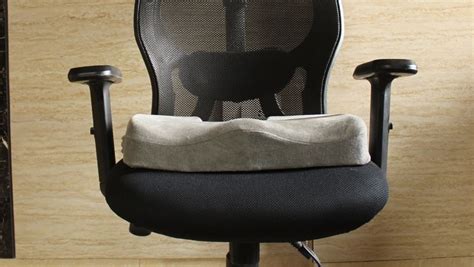 Do Ergonomic Seat Cushions Work? | Chiropractor Reveals 2023