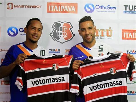 Dois Atletas Est O De Sa Da Do Santa Cruz Santa Cruz Futebol Clube