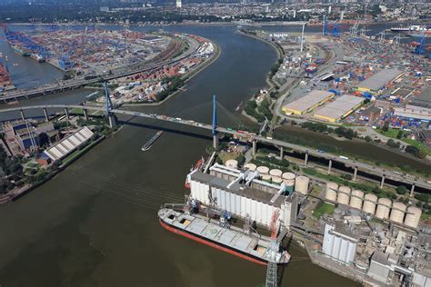 Hafen Hamburgde Die Köhlbrandbrücke Wird Bundesstraße