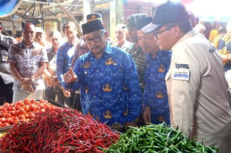 Tinjau Pasar Pj Wali Kota Langsa Minta Pedagang Tidak Timbun Kebutuhan