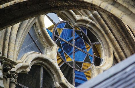 Des Nouveaux Vitraux Pour La Cath Drale Notre Dame De Bayeux