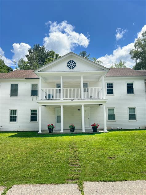 Dewey Street - Apartments Bennington Vermont