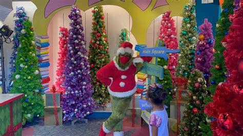 PHOTOS VIDEO The Grinch Meet And Greet In Seuss Landing At Universal