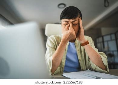 Mature japonaise avec fils résultats 3 3 mille dimages libres de droits de photos de stock