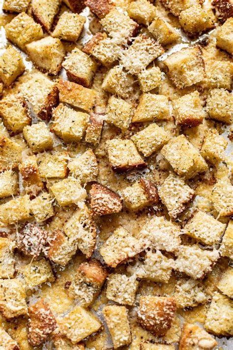 These Easy Restaurant Style Homemade Croutons Are Made From Bread And