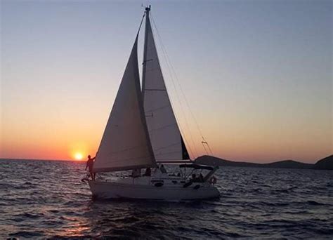 Sunset Sailing Trip To Dia Island With Dinner Sailingtrips Gr Heraklion