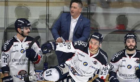 Hockey Sur Glace Ligue Magnus Et Maintenant Les Ducs Dangers Il