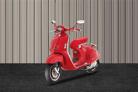 1 Pilihan Warna Vespa 946 Red Oto