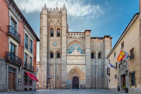 Tour Por La Catedral De Ávila Y La Muralla