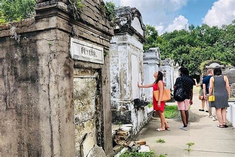 Tour The Oldest Cemetery In New Orleans! St. Louis Cemetery #1: Triphobo