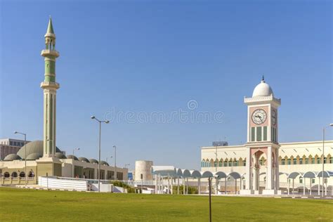 Tour Grande De Mosqu E Et D Horloge Dans Doha Image Stock Image Du