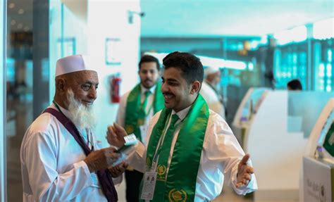 Hajj Arrivée du premier groupe des pèlerins marocains à Médine Le