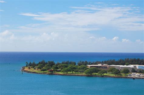 Sand Island Beach Park, Oahu | To-Hawaii.com