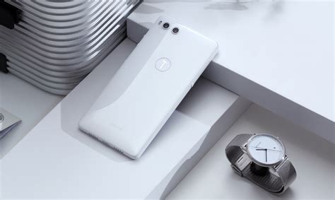 Smartisan Nut R1: the world's first smartphone with a terabyte of ...