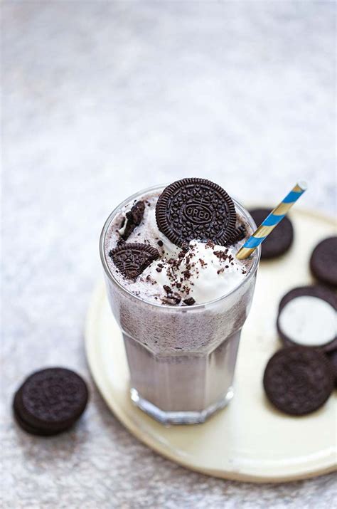 Homemade Oreo Milkshake Recipe