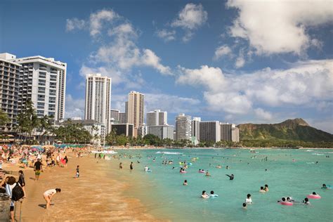 “Welcome to Hawai‘i” Should Have Limits - Hawaii Business Magazine