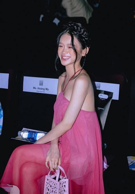 L I Nh V O I V A Chi U Hot Linh Ka Ng C P Long Ho Ng Hot H N Divine News