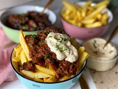 Patatje Stoofvlees Smullen Met Een Beetje Pit Familie Over De Kook